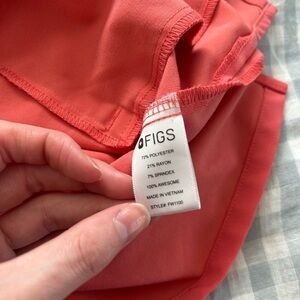 Figs Coral Scrub Top